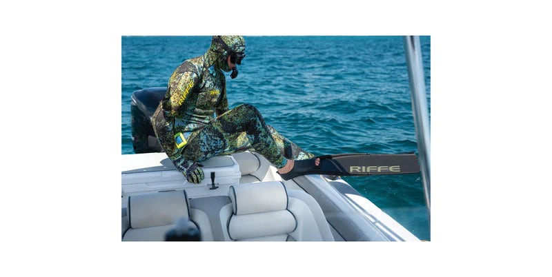 Riffe Freediving Silent Hunter Carbon Fin Bundle
