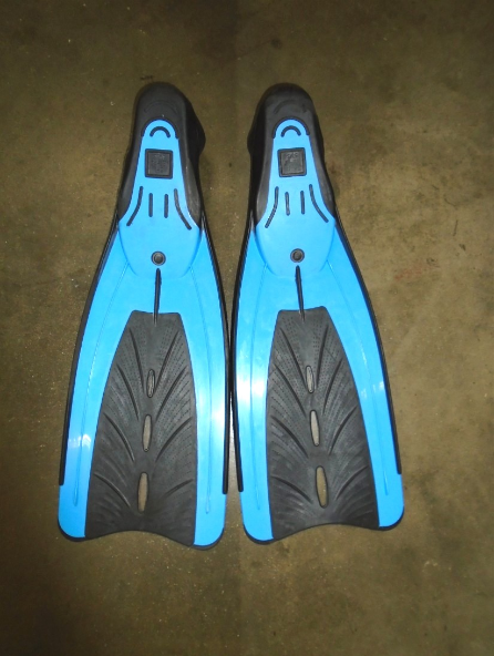 Aeris Velocity Full Foot Fin Scuba Diving Snorkeling Swim Size 1-2/34-35 BLUE