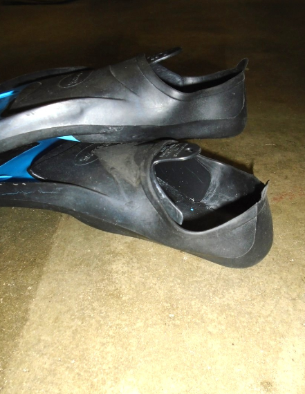 Aeris Velocity Full Foot Fin Scuba Diving Snorkeling Swim Size 1-2/34-35 BLUE