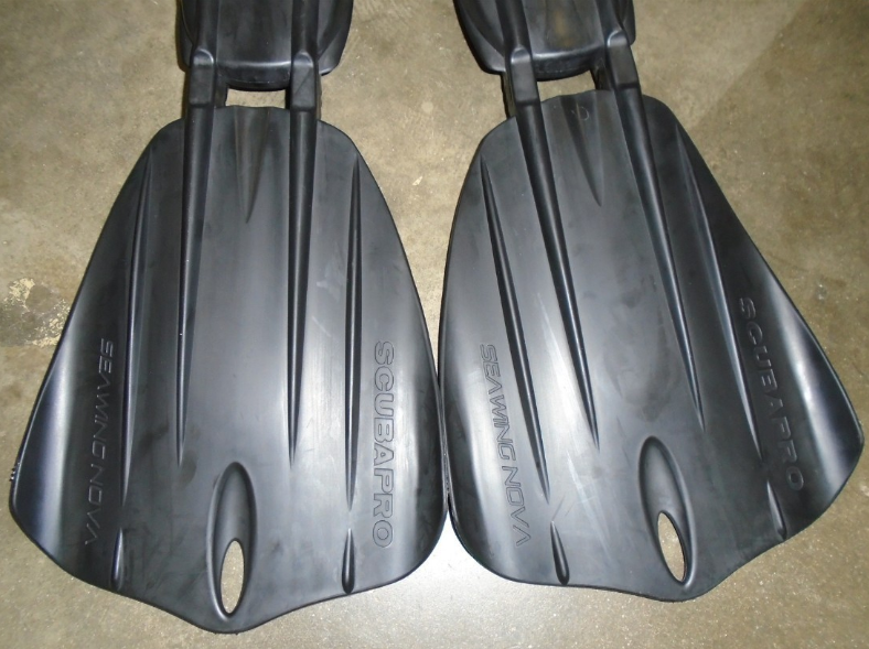 Scubapro Seawing Nova Fins Open Heel Size LARGE Scuba Diving Snorkeling - BLACK