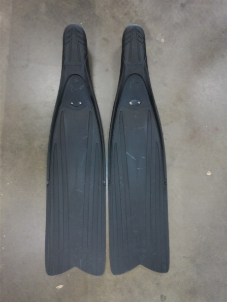 Mares Razor Pro Freediving Long Blade Full Foot Fins Spearfishing Size 43-44 BLK