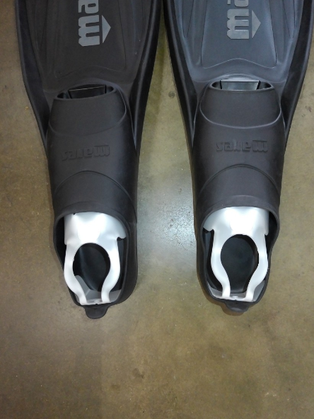 Mares Razor Pro Freediving Long Blade Full Foot Fins Spearfishing Size 43-44 BLK