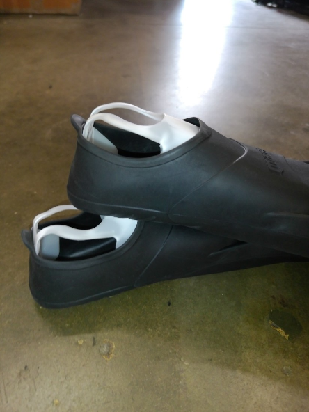 Mares Razor Pro Freediving Long Blade Full Foot Fins Spearfishing Size 43-44 BLK