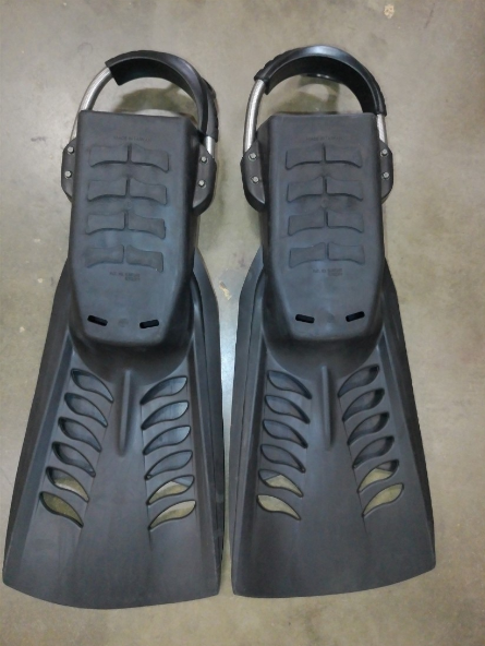Hollis F2 Open Heel Light Weight Fins Spring Straps Scuba Diving Size XL BLACK