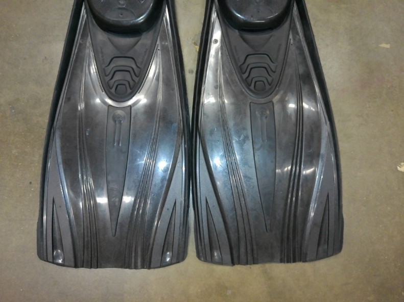 Aqualung Express ADJ Open Heel Fins Scuba Diving Snorkeling Size Regular - BLACK
