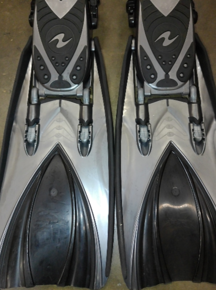 Aqualung Slingshot Open Heel Fins Scuba Diving Snorkeling Size Regular - SIL/BLK