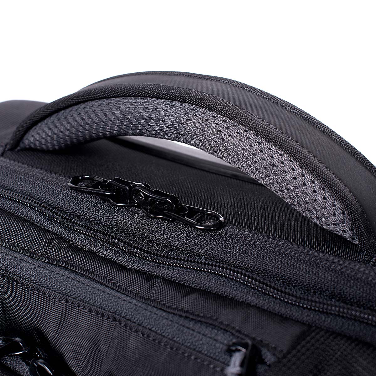 Stahlsac 22in Steel Carry-on Wheeled Bag