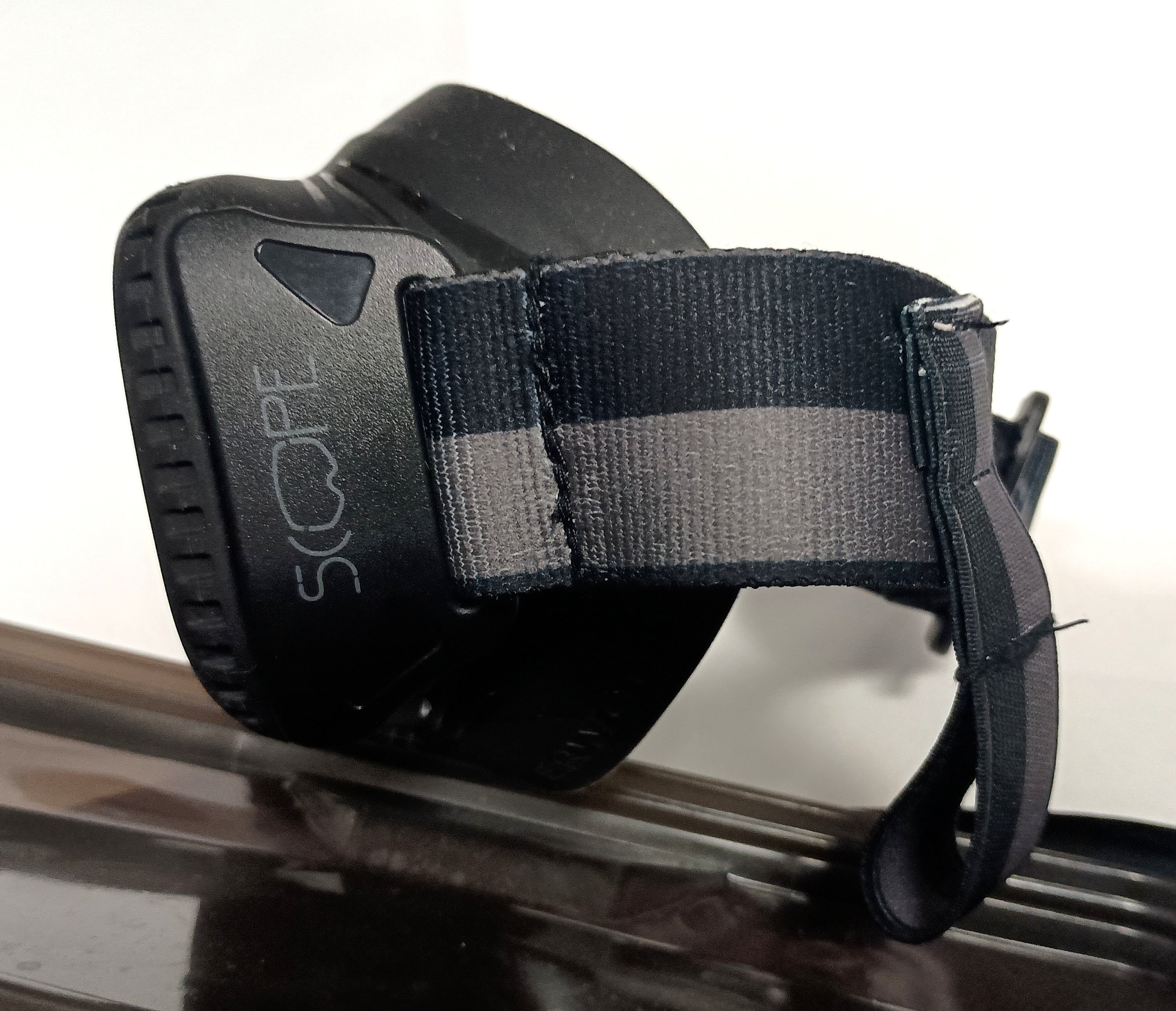 Sherwood Scope Slim Mask - Black/Black
